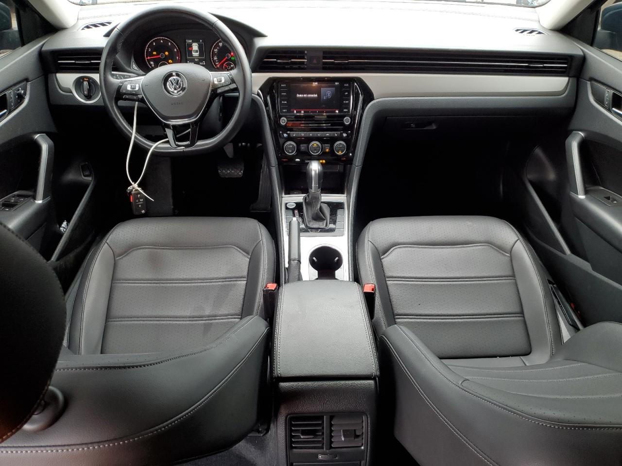 2020 Volkswagen Passat - Image 8
