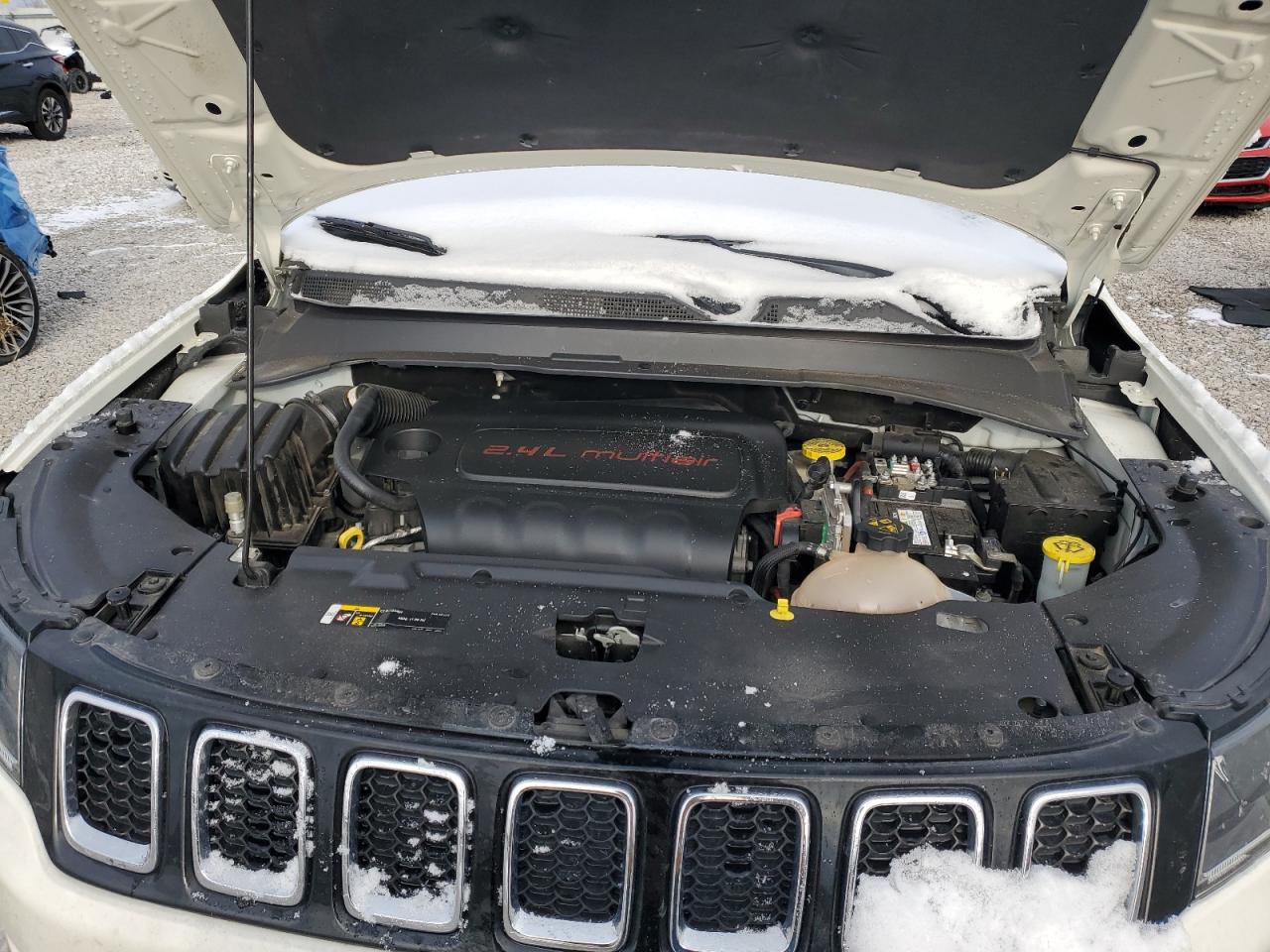 2021 Jeep Compass - Image 12