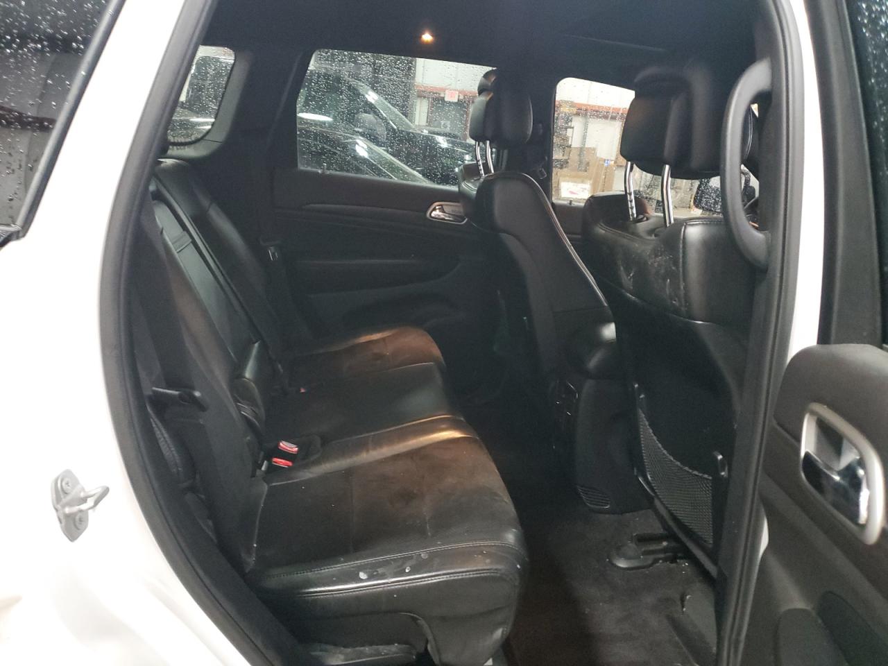 2018 Jeep Grand Cherokee - Image 11