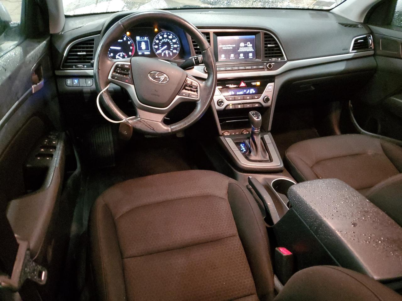 2018 Hyundai Elantra - Image 8