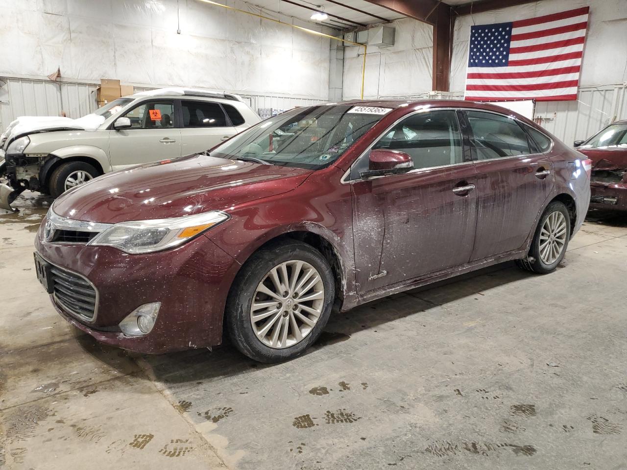 2013 Toyota Avalon - Image 1