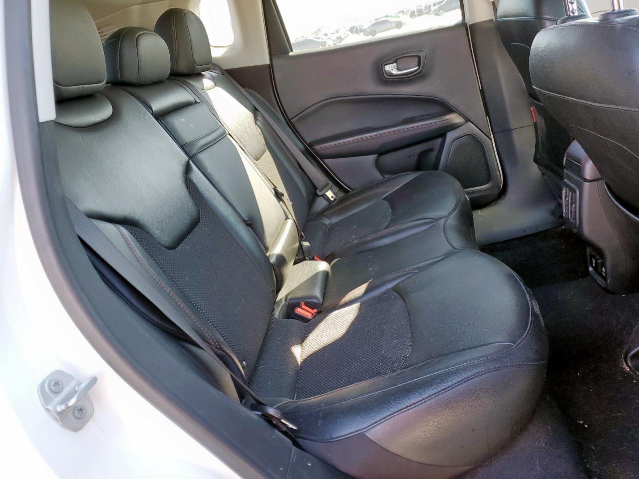 2020 Jeep Compass - Image 11