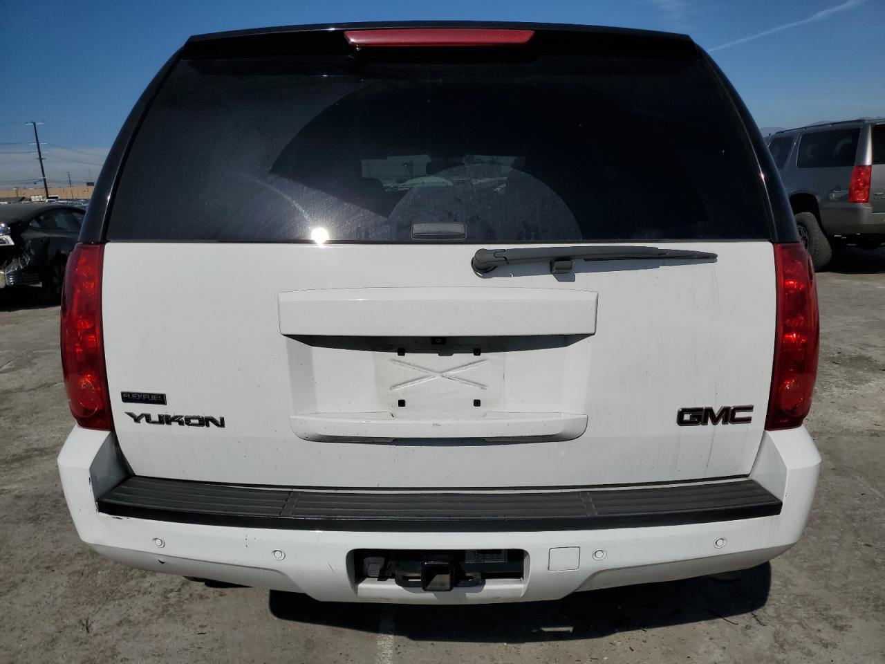 2012 GMC Yukon - Image 6