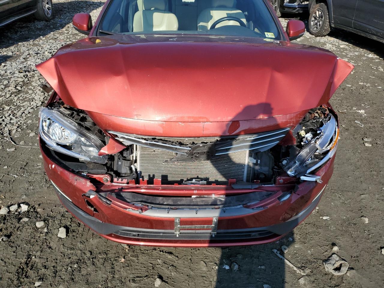 2016 Volvo V60 - Image 11