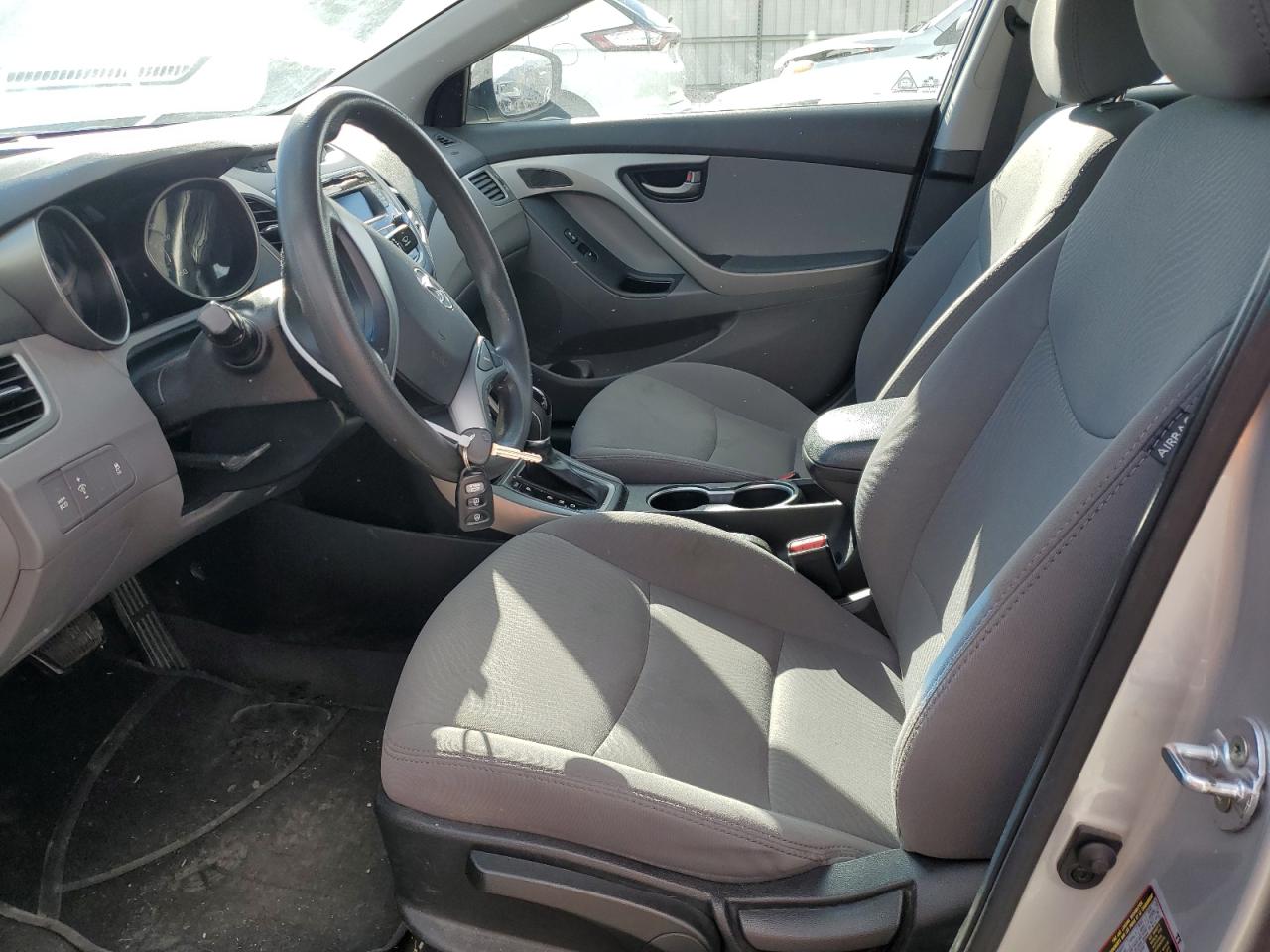 2015 Hyundai Elantra - Image 7