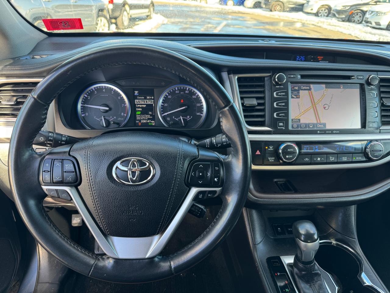 2019 Toyota Highlander - Image 13