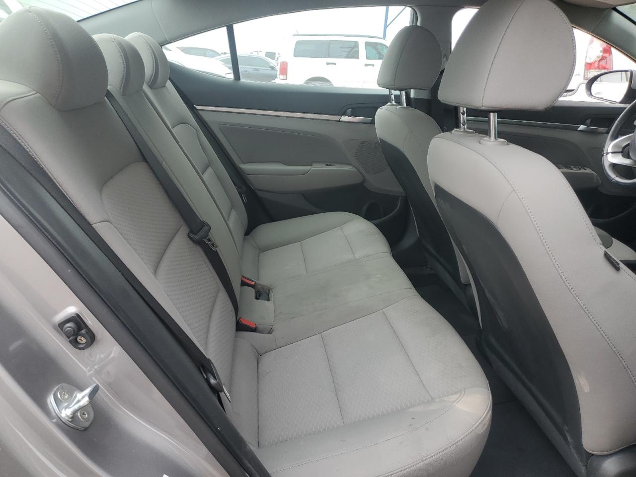 2020 Hyundai Elantra - Image 10