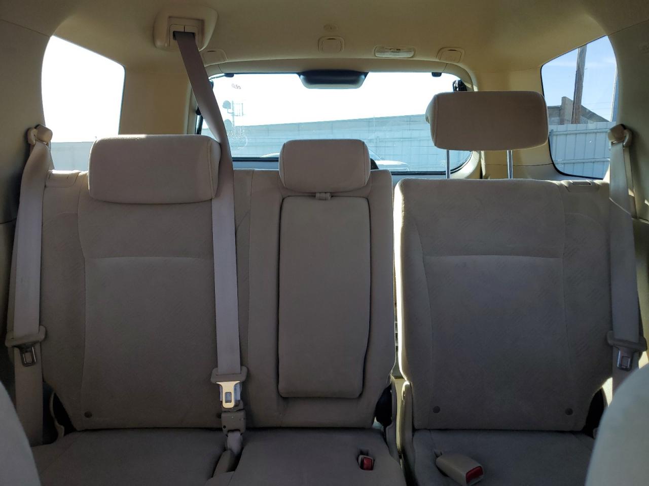 2005 Honda CR-V - Image 10