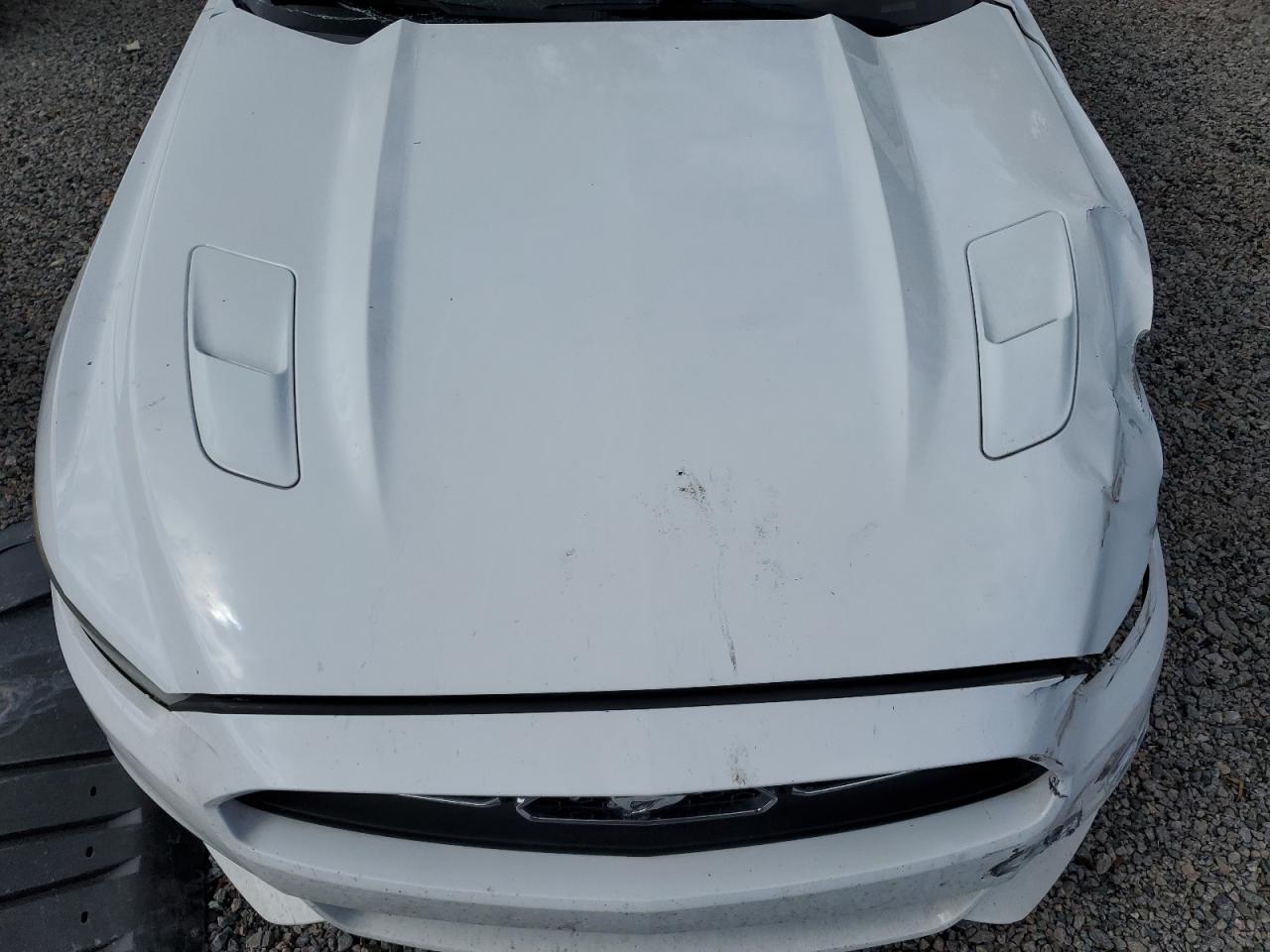 2015 Ford Mustang - Image 12