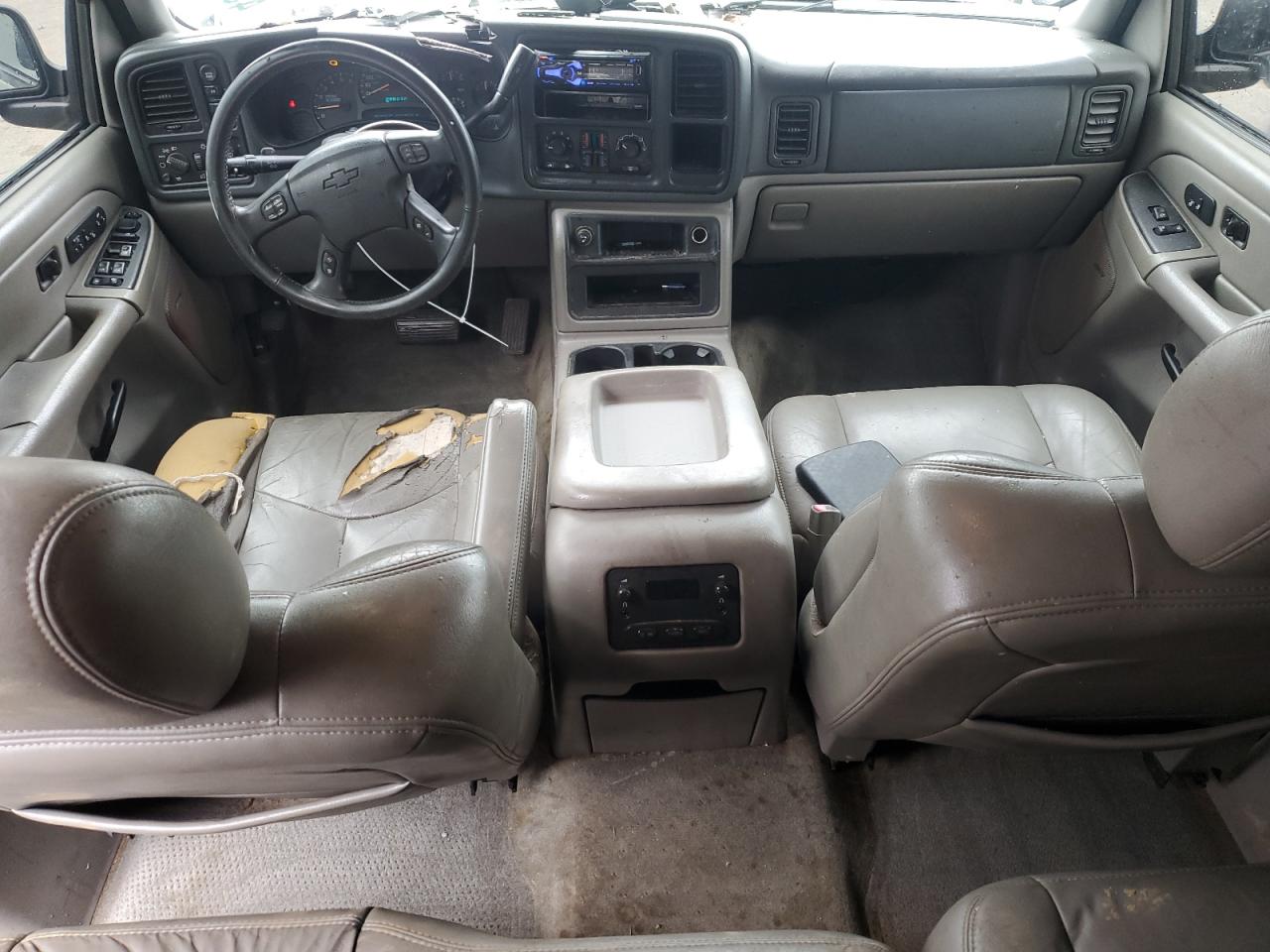 2004 Chevrolet Tahoe - Image 8