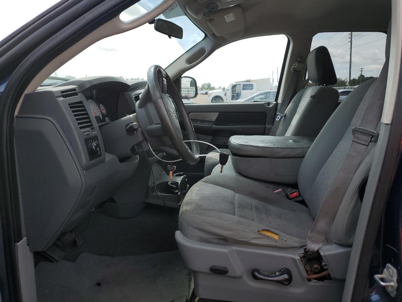 2007 Dodge RAM - Image 7