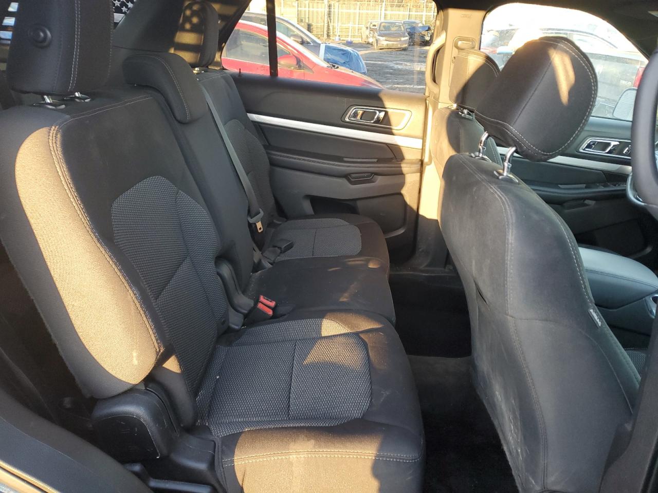 2017 Ford Explorer - Image 11