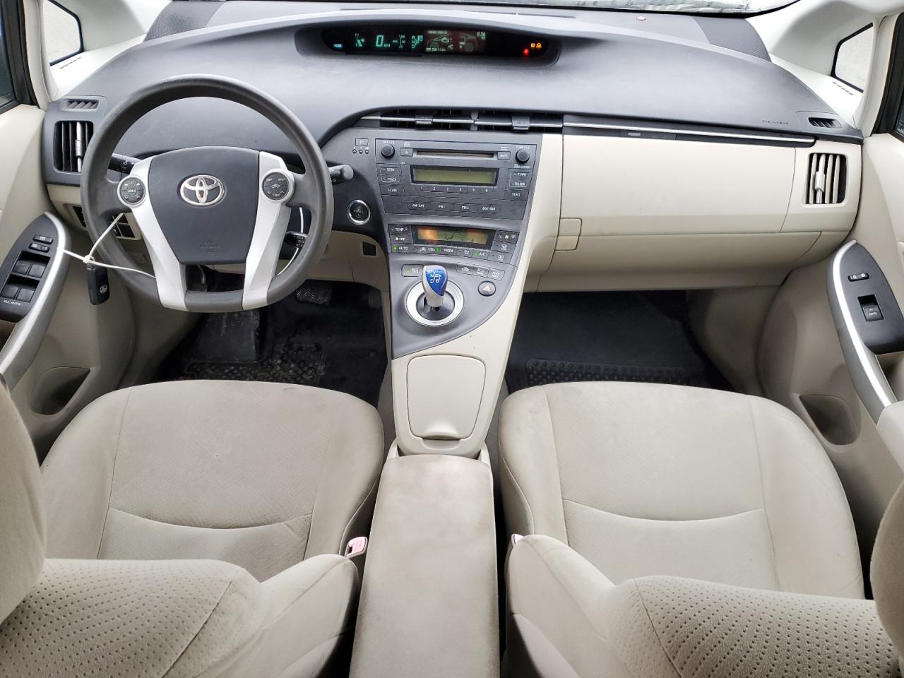 2010 Toyota Prius - Image 9