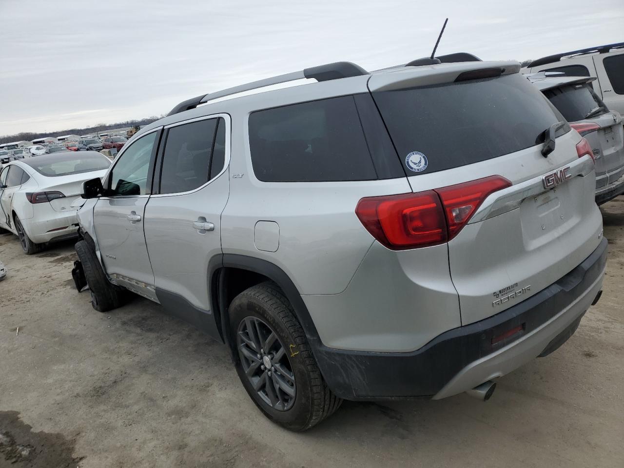 2018 GMC Acadia - Image 2