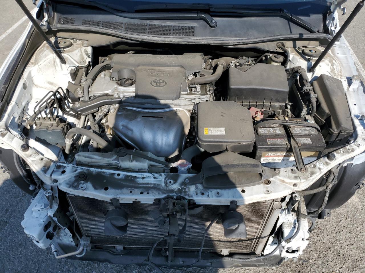 2016 Toyota Camry - Image 11