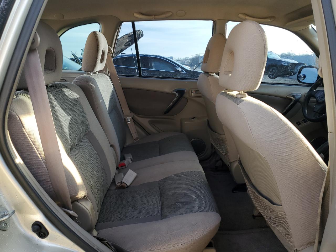 2003 Toyota RAV 4 - Image 11