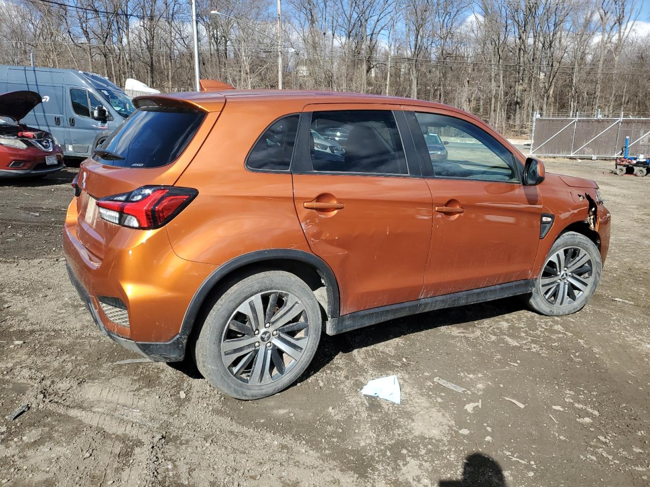 2021 Mitsubishi Outlander - Image 3