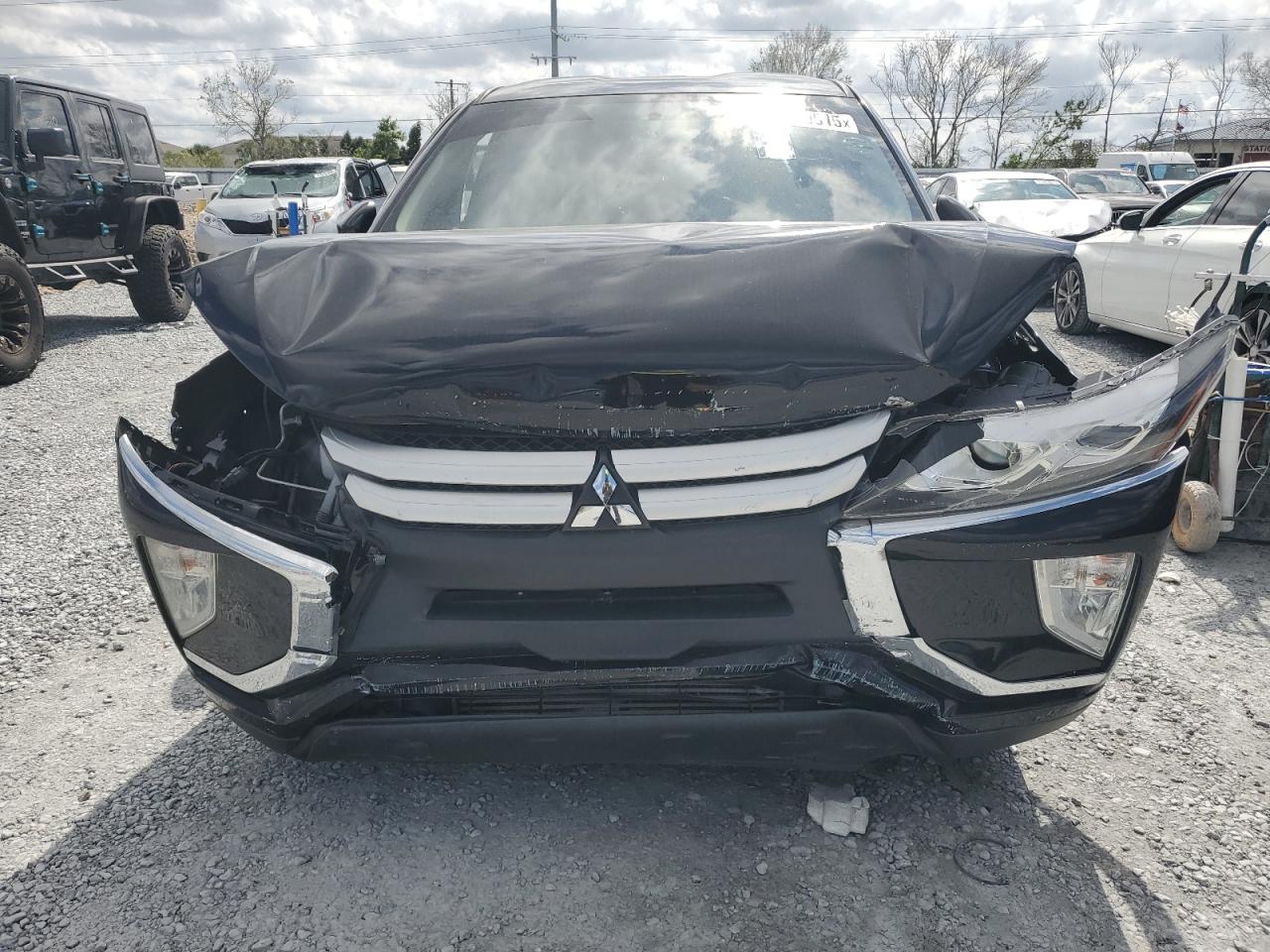 2019 Mitsubishi Eclipse - Image 5