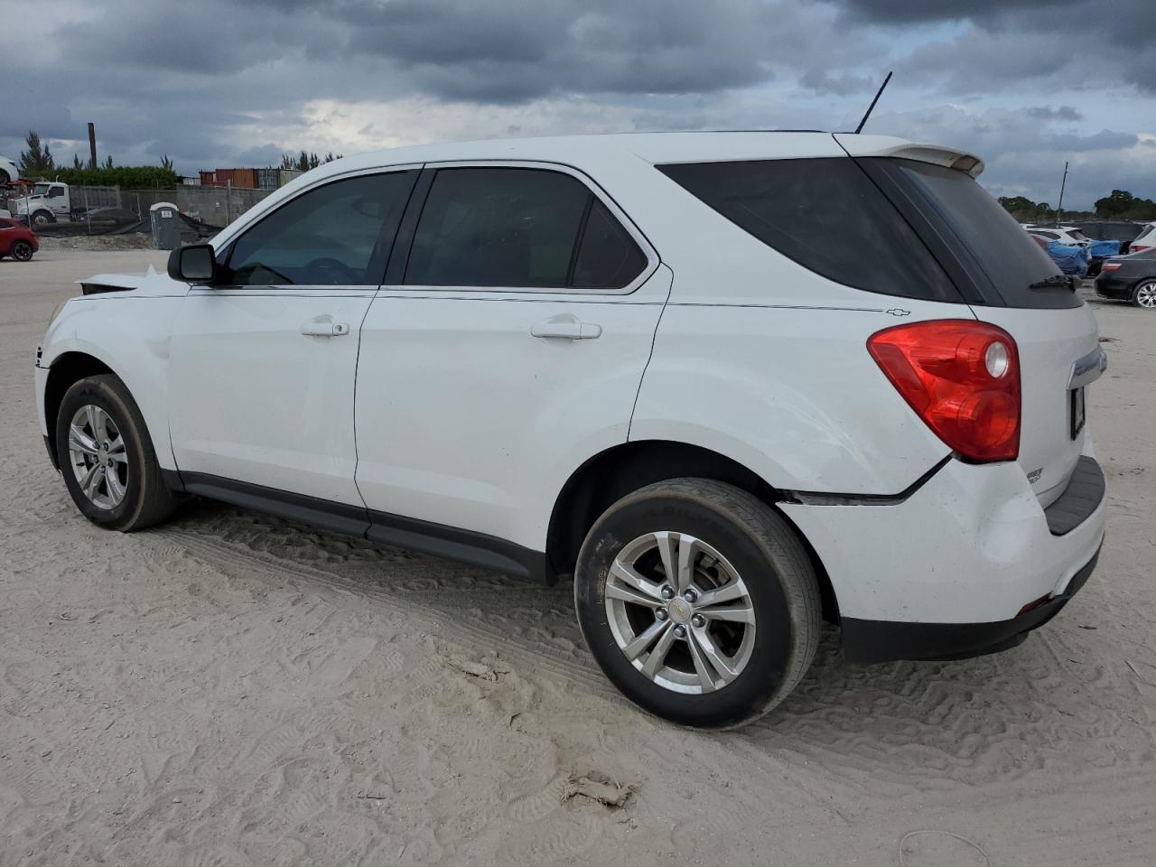 2015 Chevrolet Equinox - Image 2