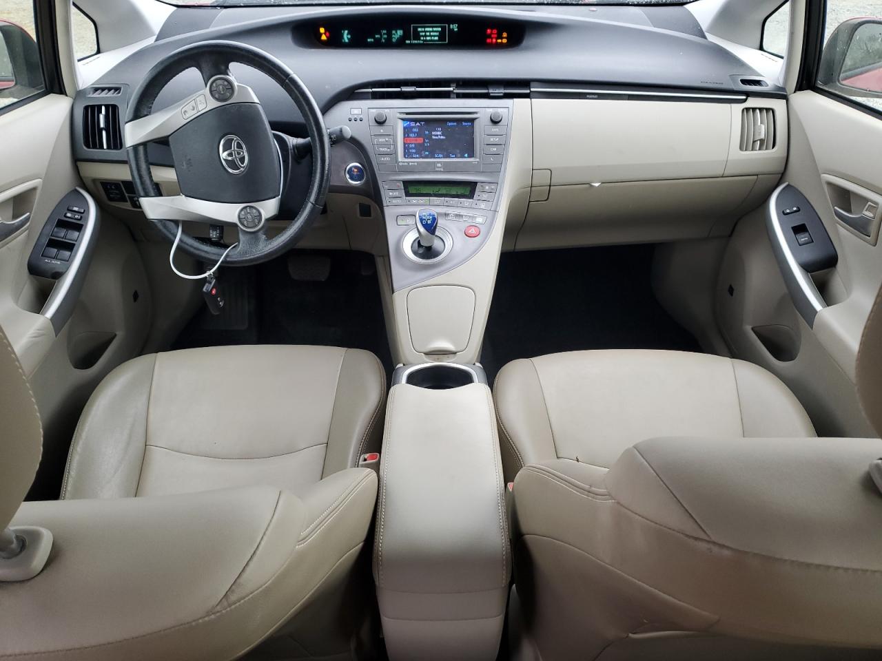 2015 Toyota Prius - Image 8