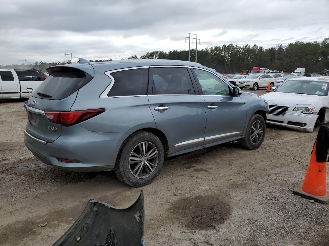 2018 Infiniti QX60 - Image 3