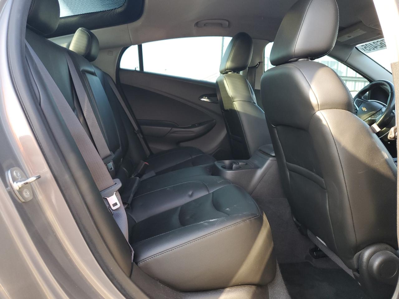 2017 Chevrolet Volt - Image 10