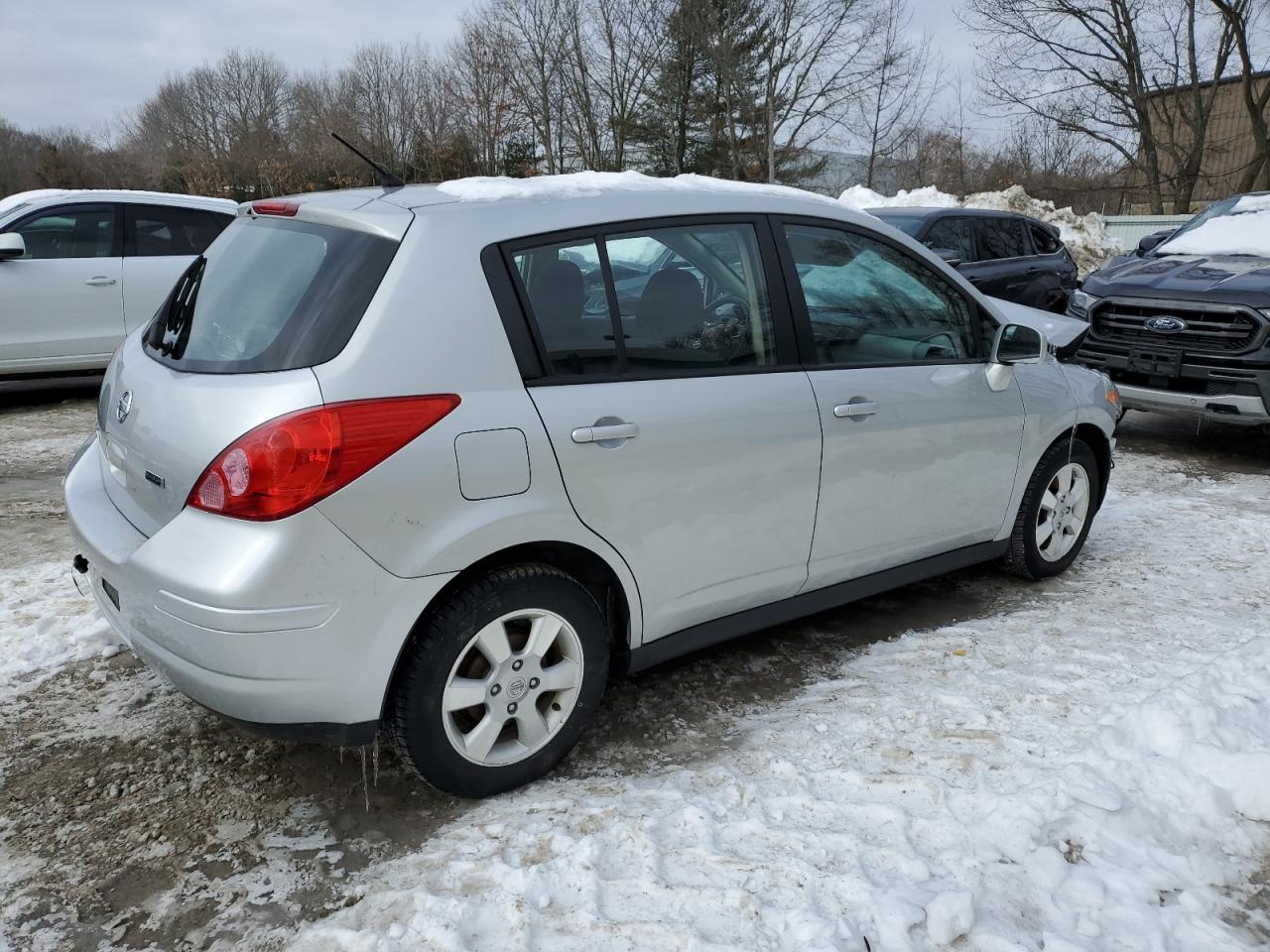 2012 Nissan Versa - Image 3