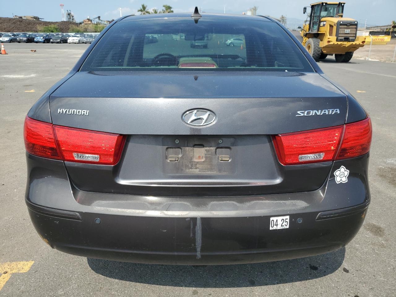 2010 Hyundai Sonata - Image 6