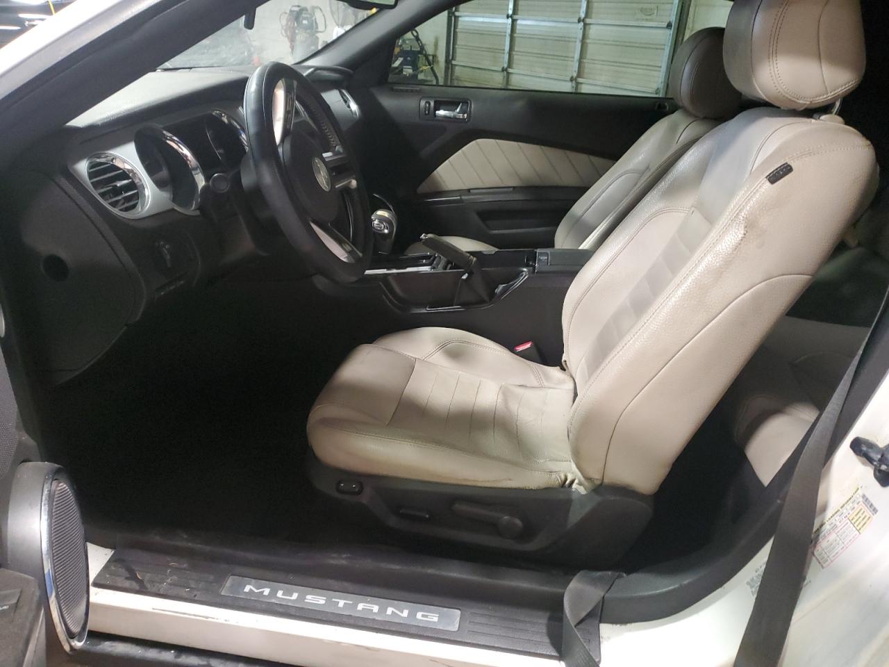2012 Ford Mustang - Image 7