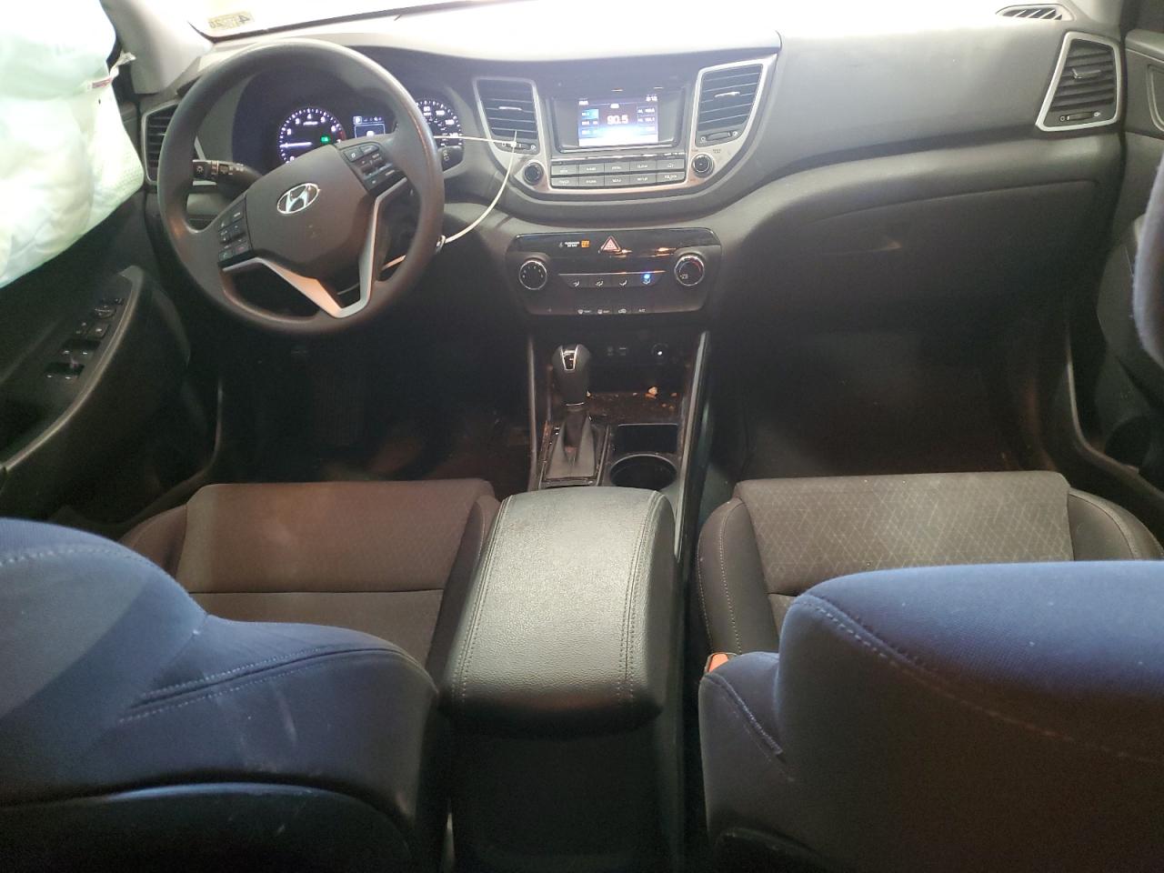 2017 Hyundai Tucson - Image 8