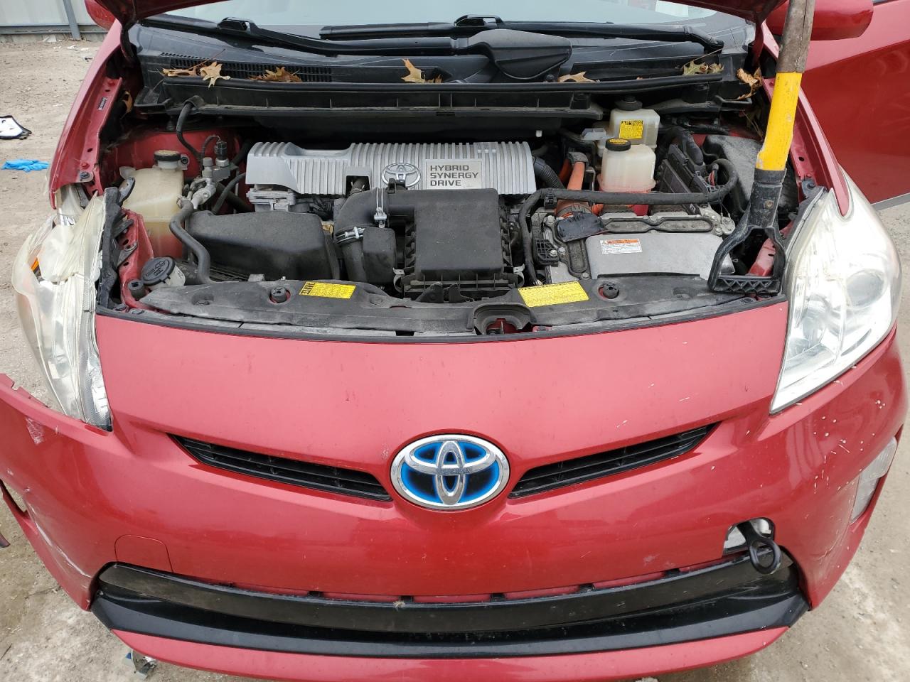 2012 Toyota Prius - Image 13