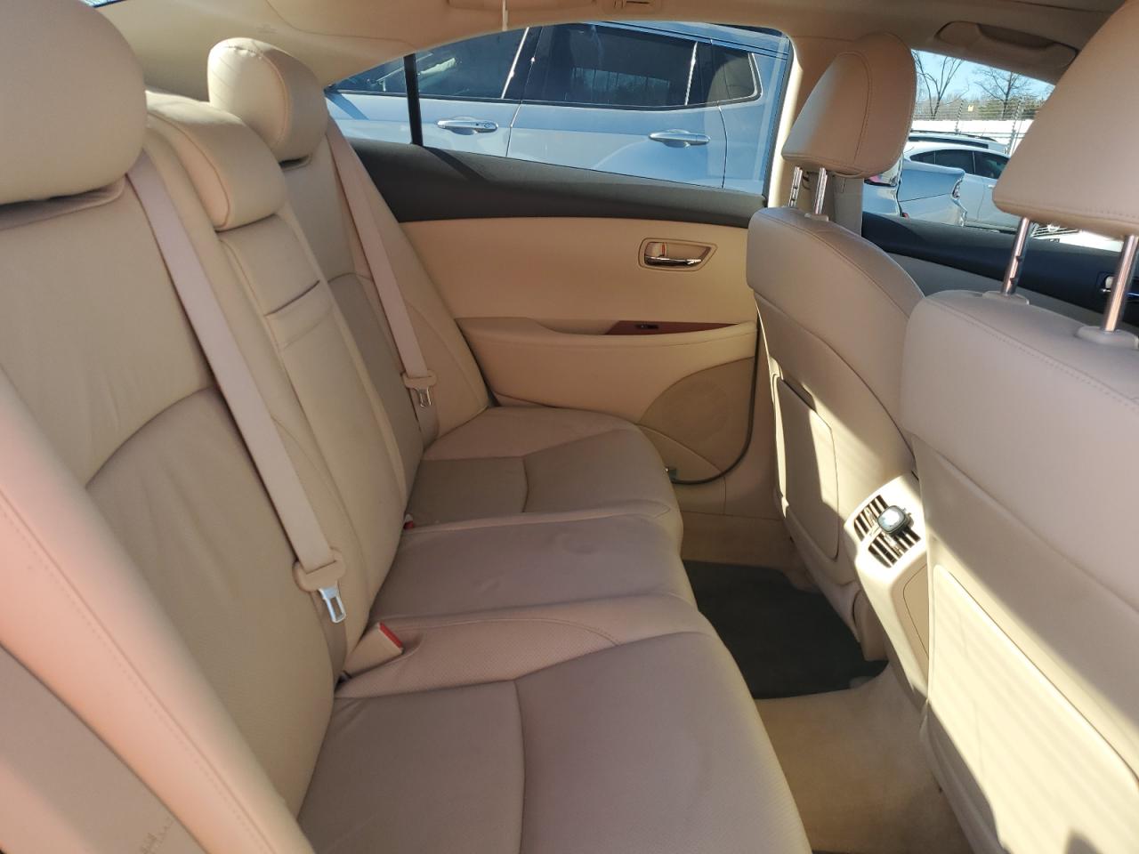 2009 Lexus ES - Image 11