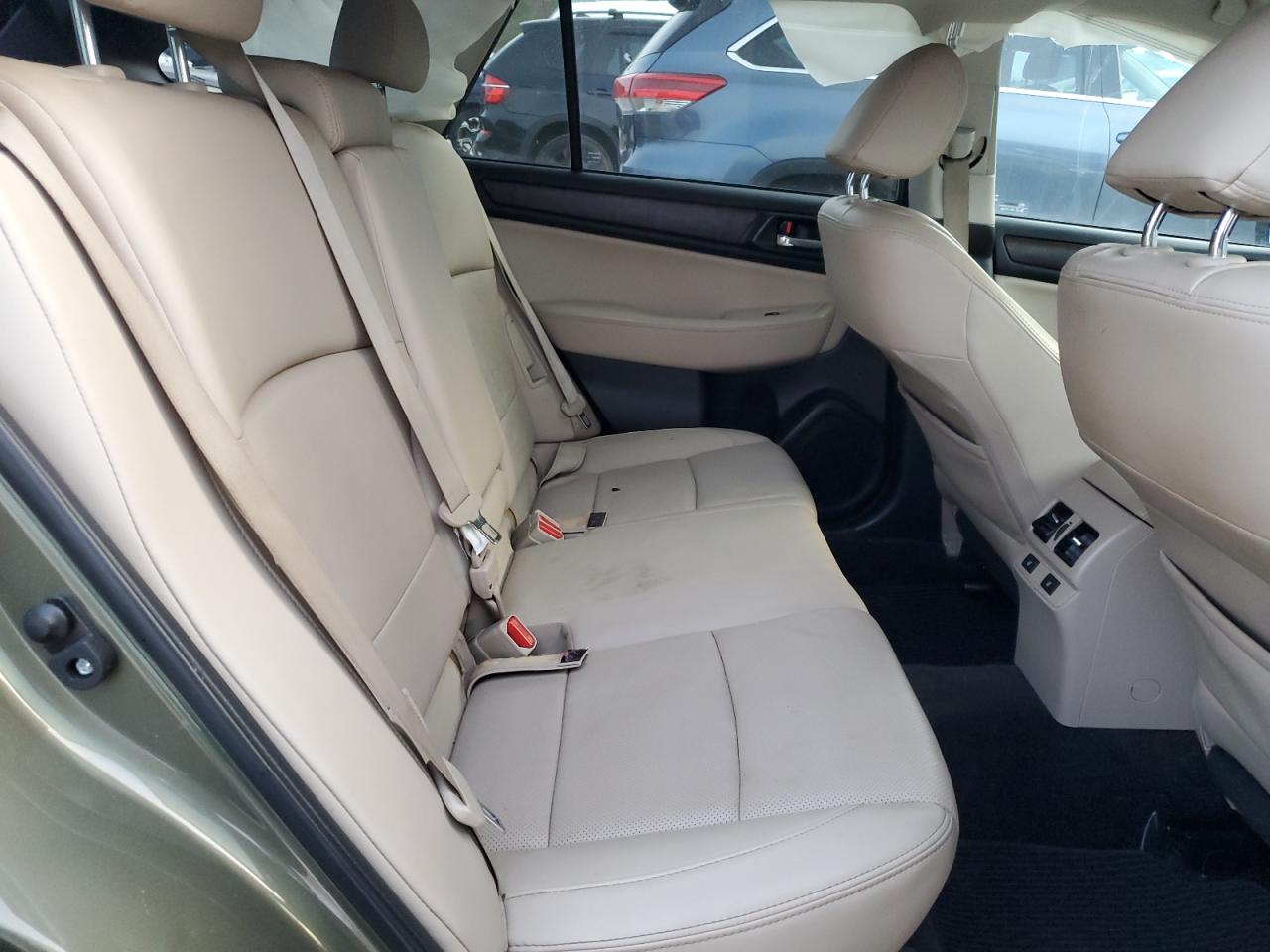 2015 Subaru Outback - Image 10