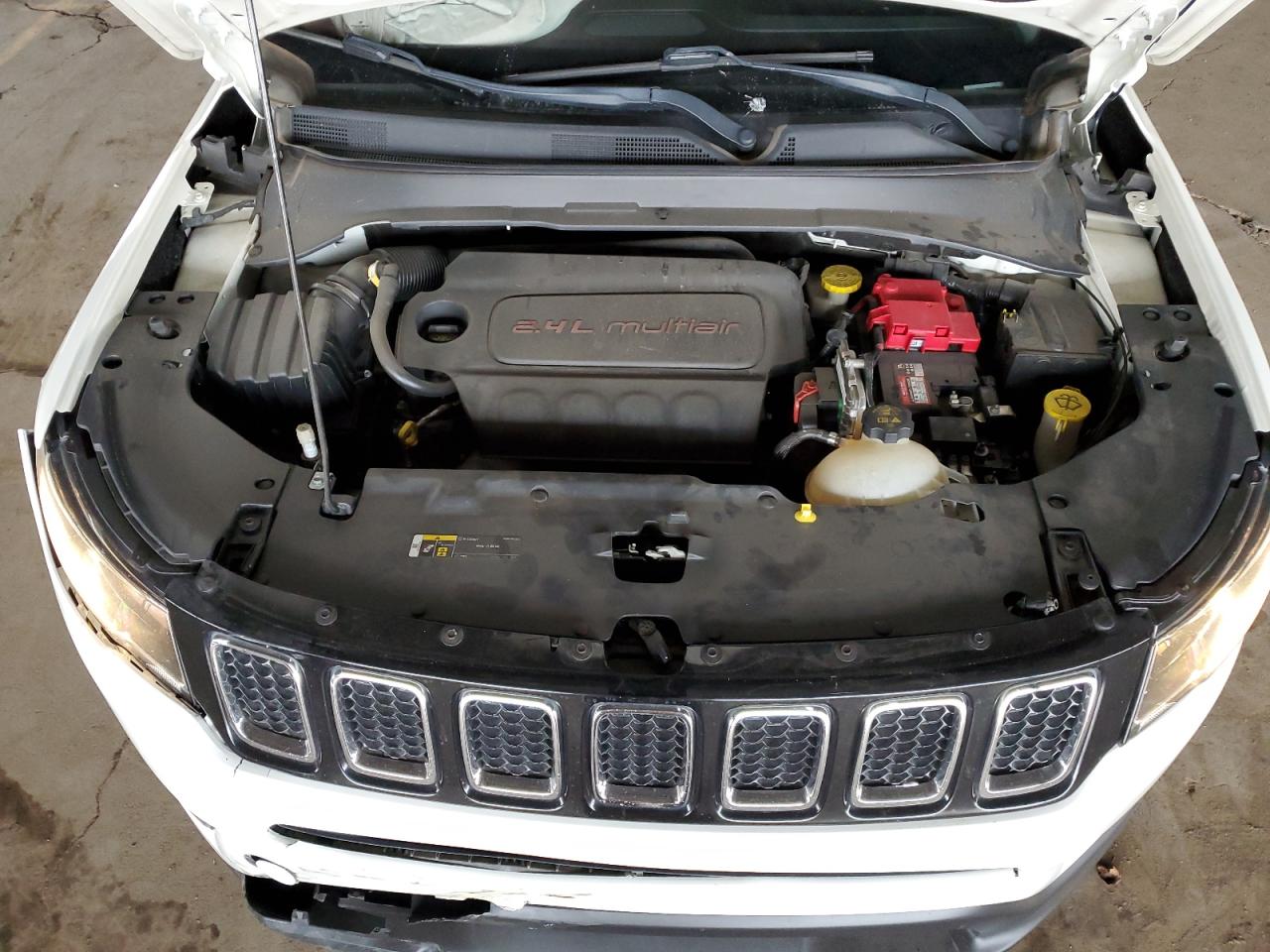 2020 Jeep Compass - Image 12
