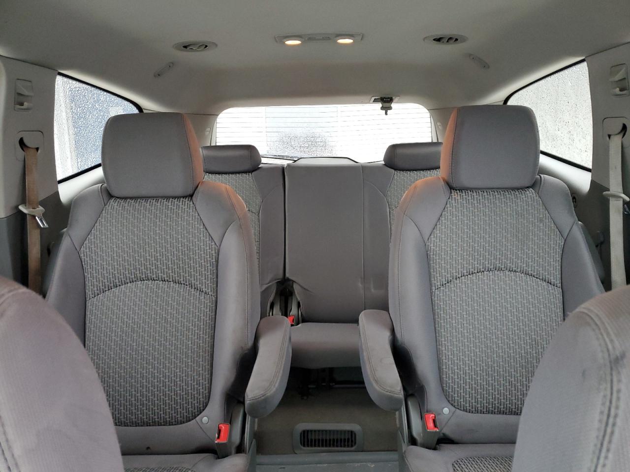 2012 Chevrolet Traverse - Image 10