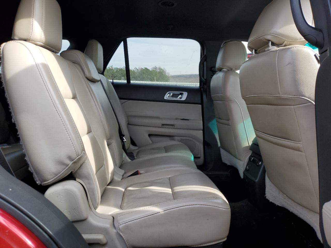 2012 Ford Explorer - Image 12