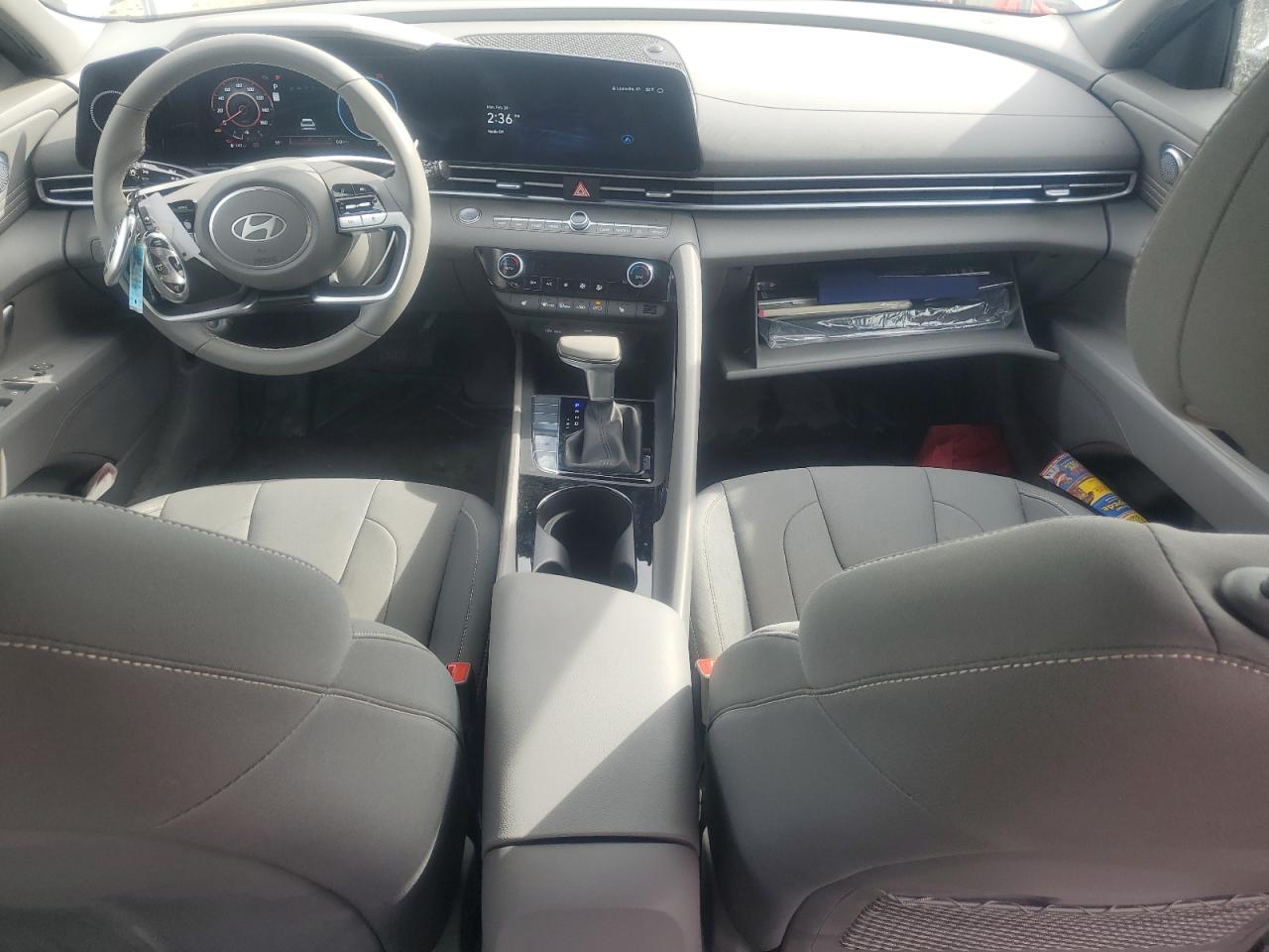 2024 Hyundai Elantra - Image 8
