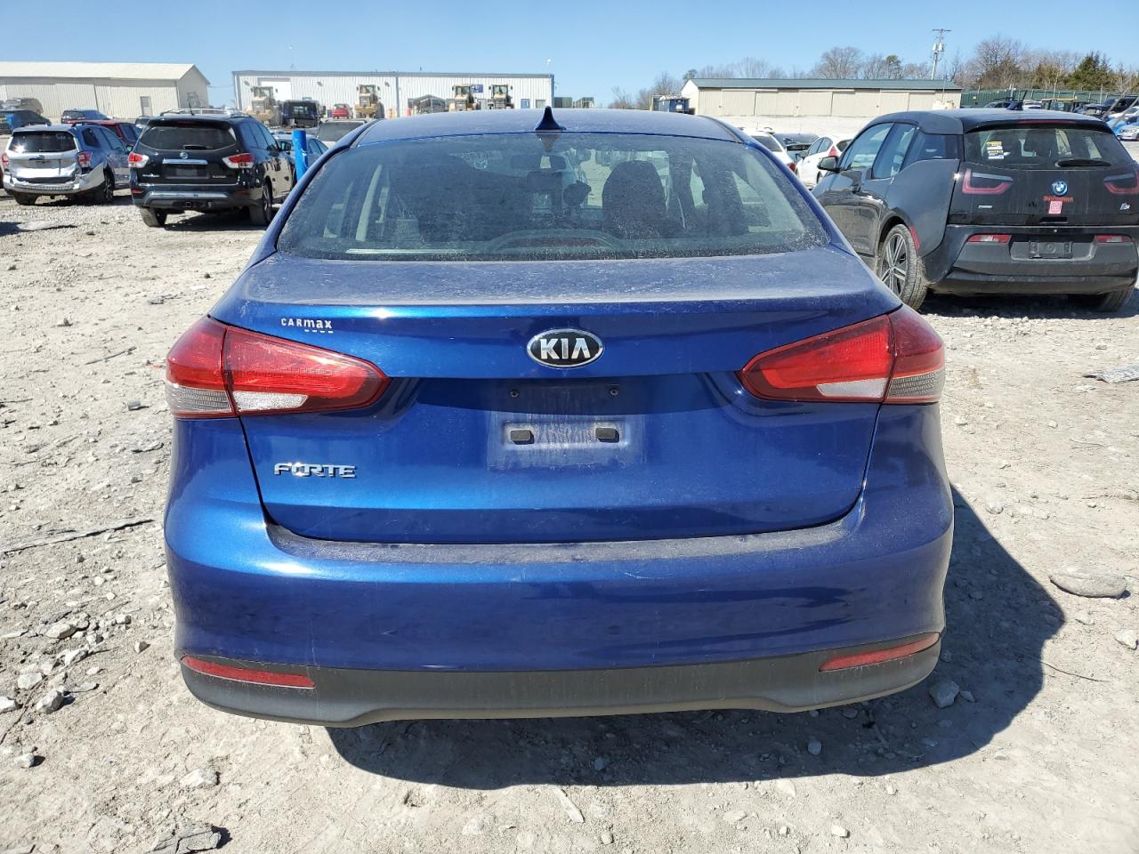 2017 Kia Forte - Image 6