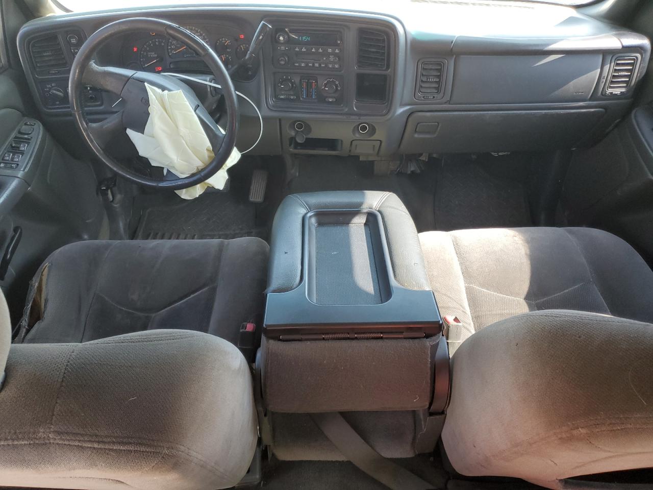 2004 GMC Sierra - Image 8