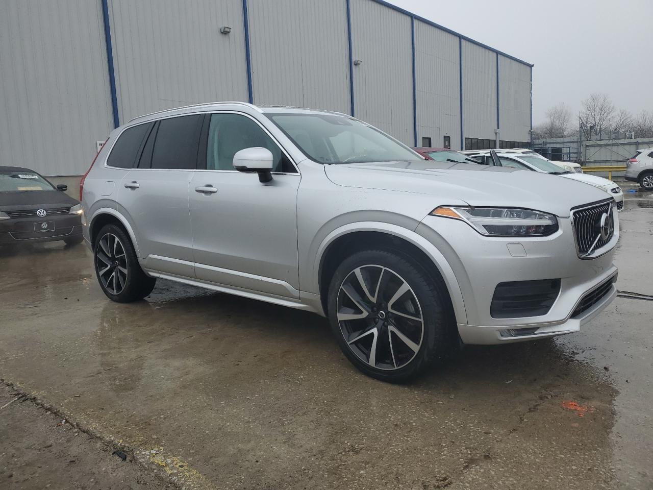 2022 Volvo XC90 - Image 4