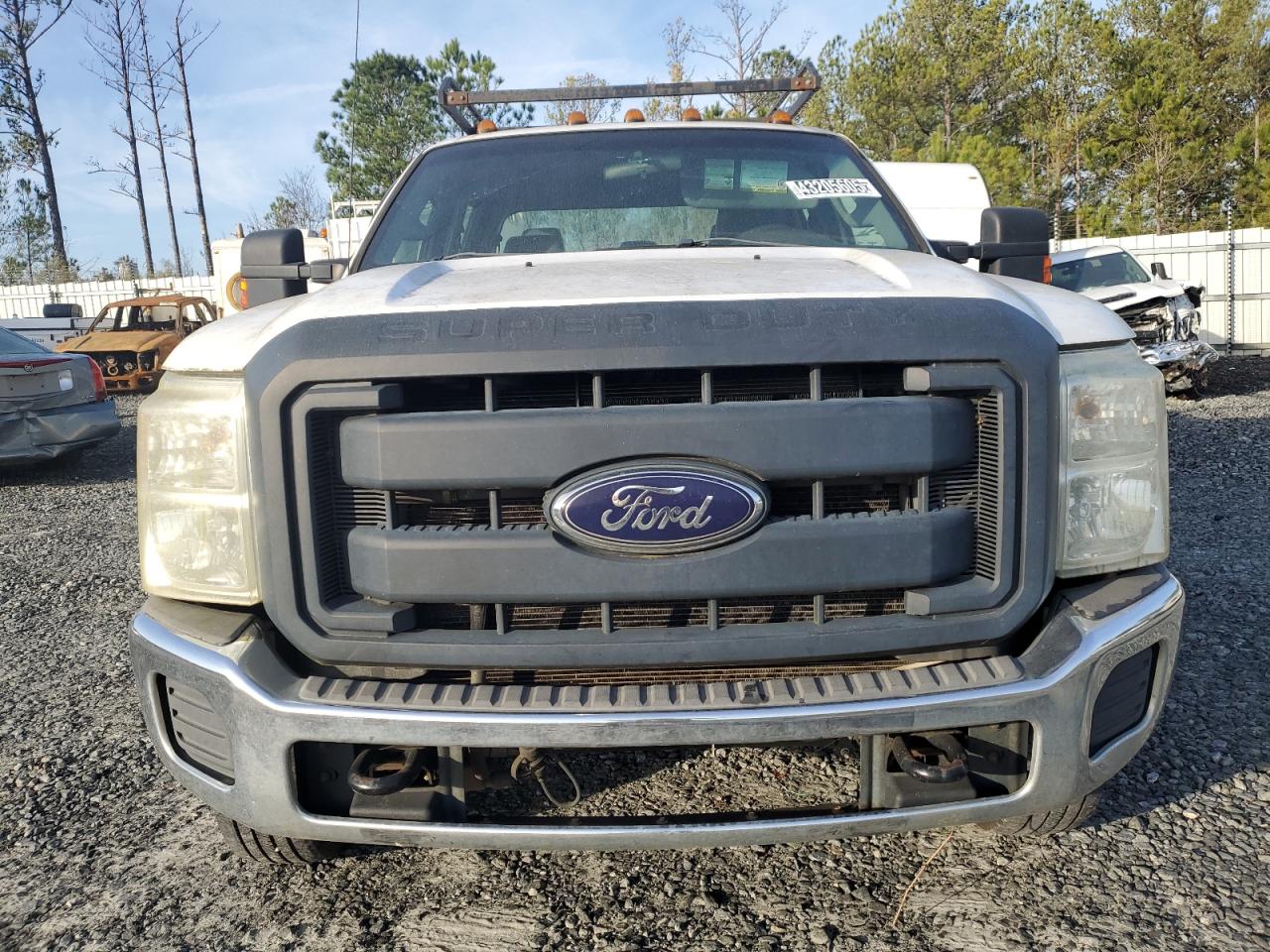 2012 Ford F350 - Image 5