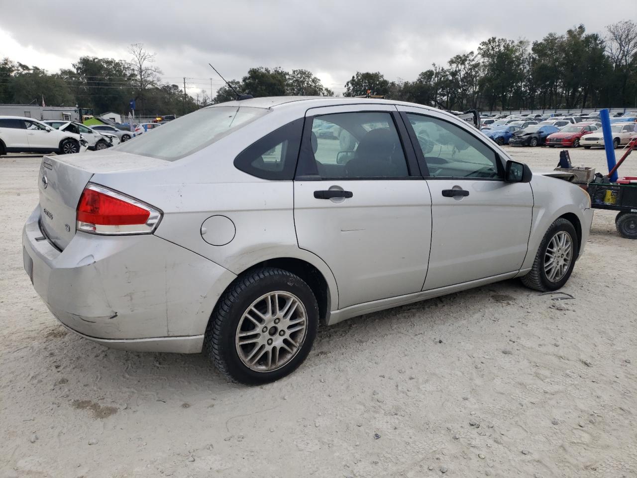 2010 Ford Focus - Image 3