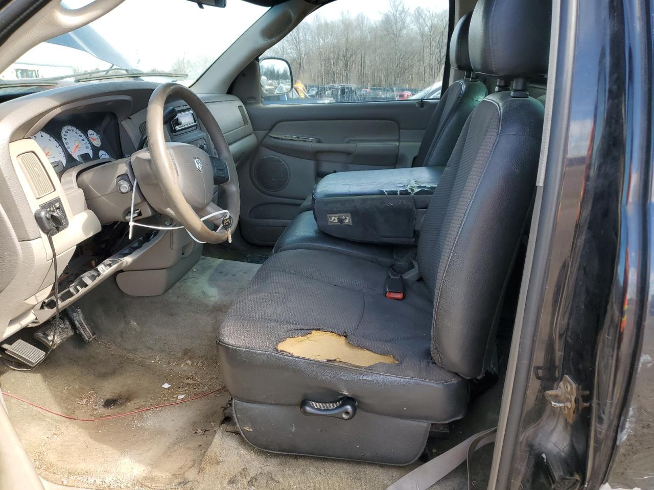 2004 Dodge RAM - Image 7