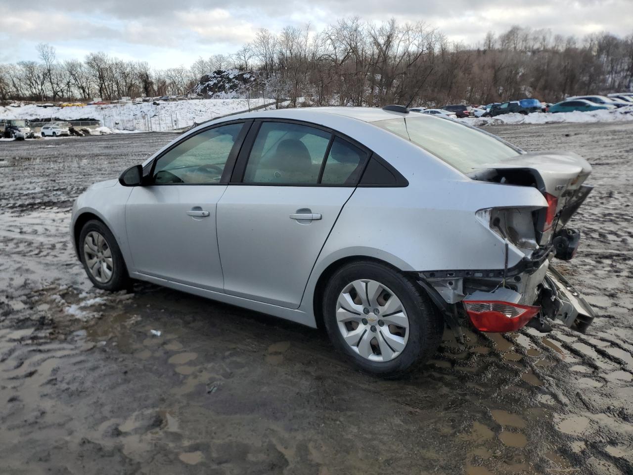 2016 Chevrolet Cruze - Image 2