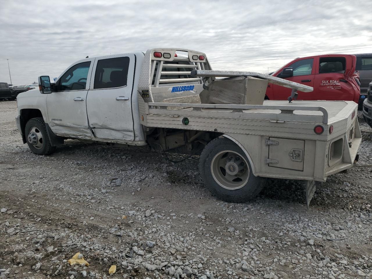 2015 Chevrolet Silverado - Image 2