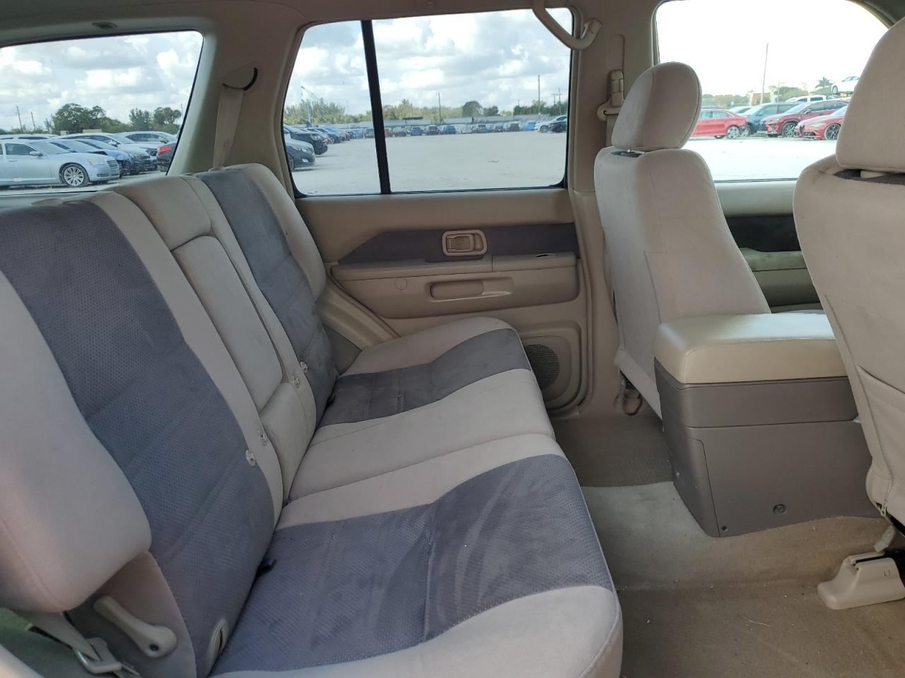 2001 Nissan Pathfinder - Image 12