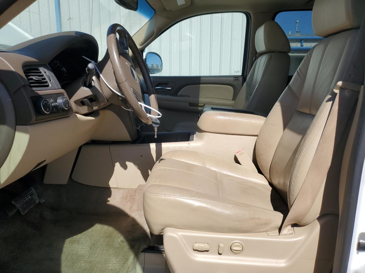2009 Chevrolet Avalanche - Image 7