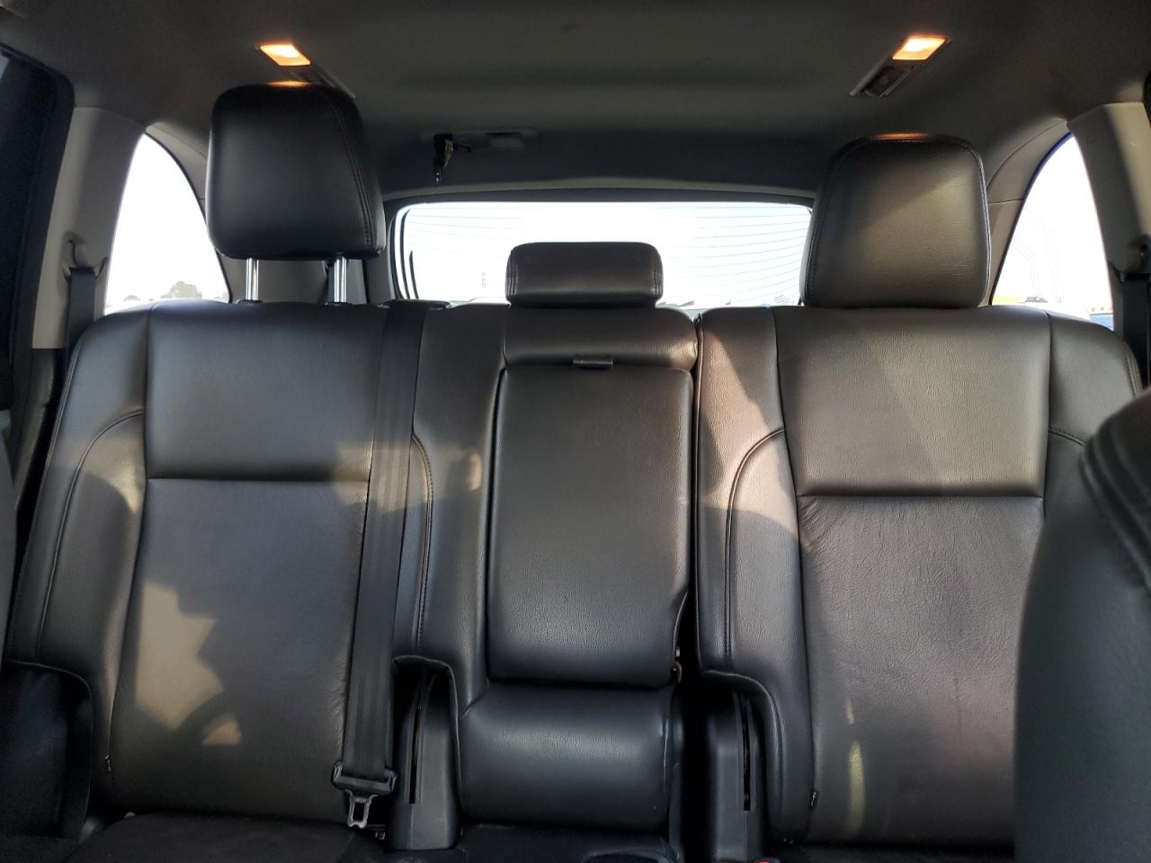 2016 Toyota Highlander - Image 10