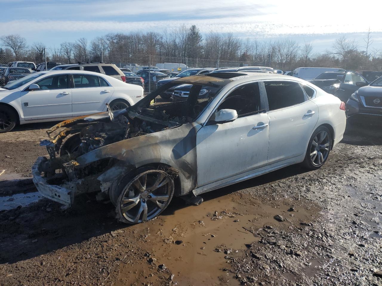 2016 Infiniti Q70L 3.7 იყიდება Chalfont-ში, PA - Burn - Engine