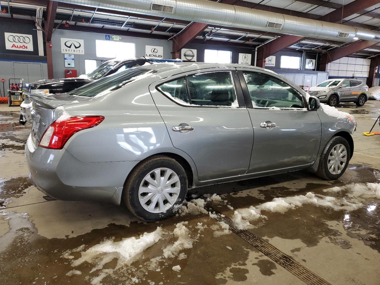 2013 Nissan Versa - Image 3